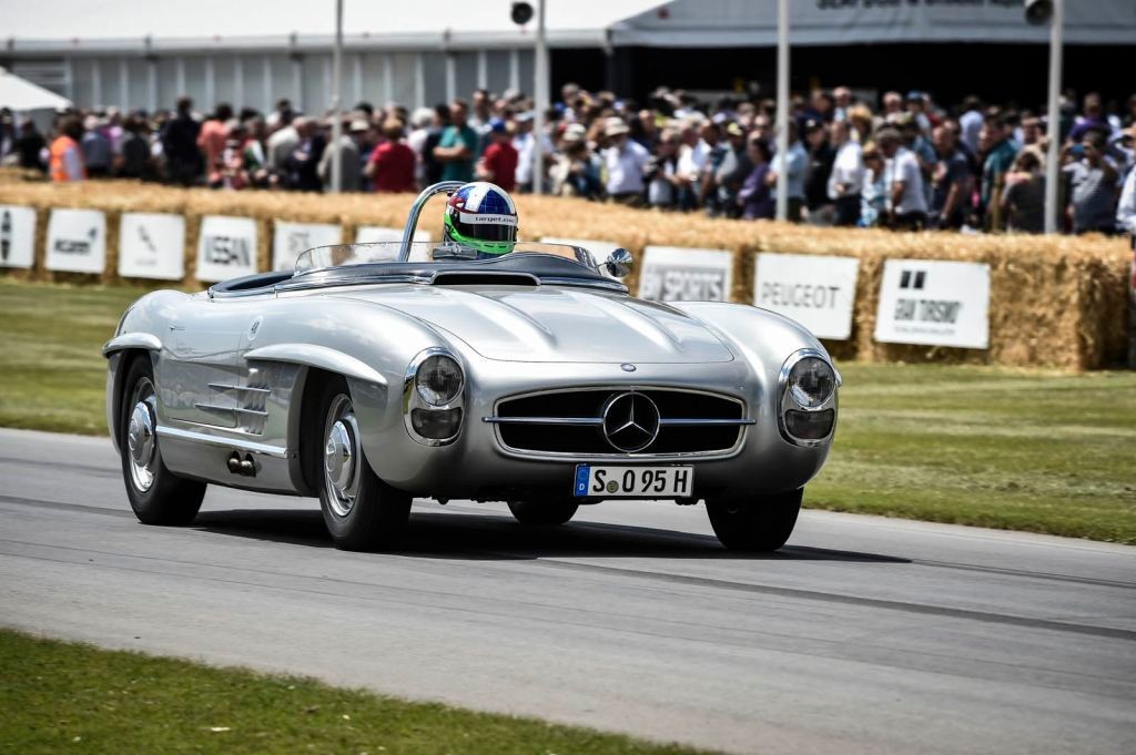 MERCEDES-BENZ 300 SL ROADSTER CELEBRA SEUS 60 ANOS, foto 9