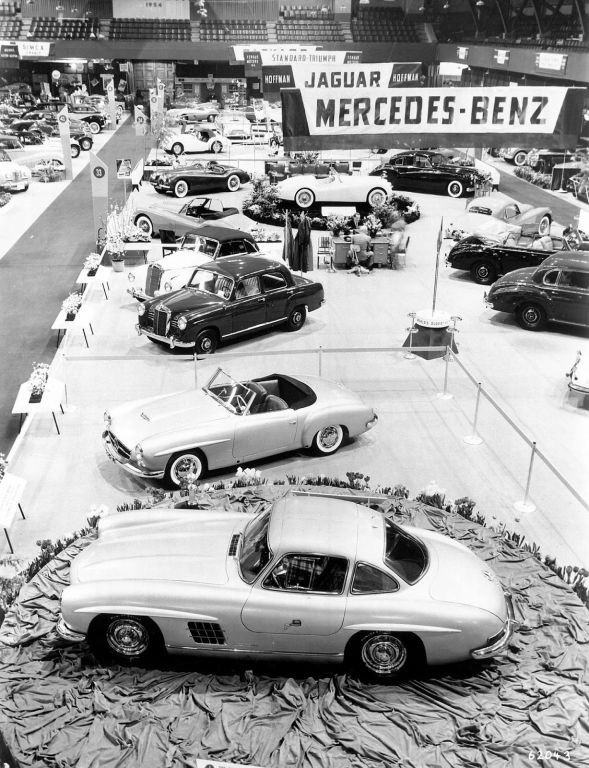 MERCEDES-BENZ 300 SL ROADSTER CELEBRA SEUS 60 ANOS, foto 13