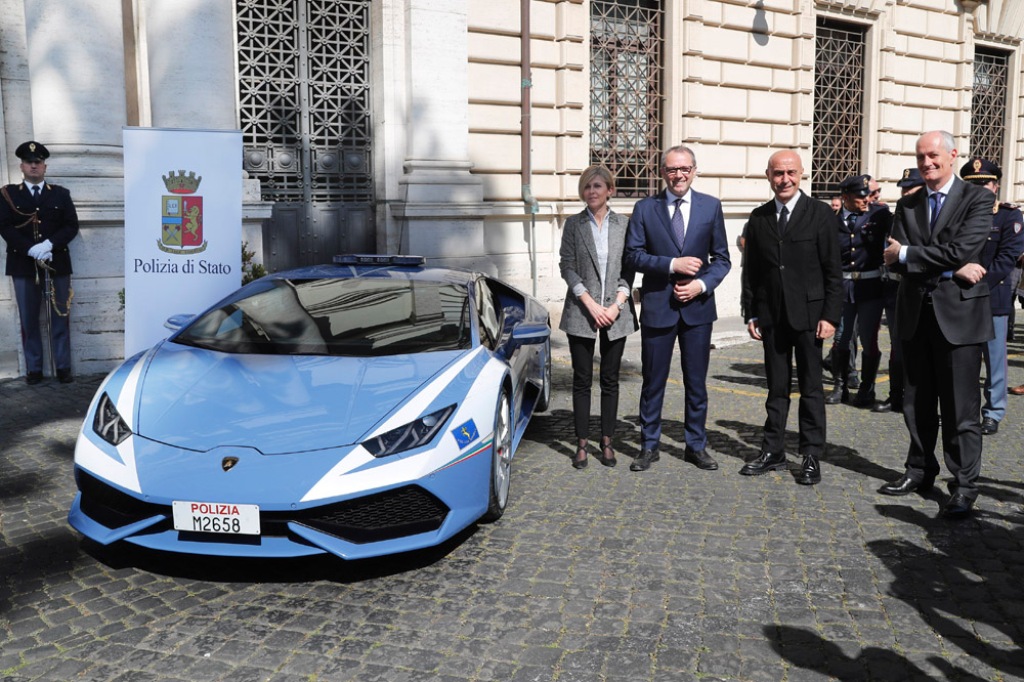 POLÍCIA ITALIANA INCORPORA MAIS UM LAMBORGHINI HURACÁN EM SUA FROTA, foto 4