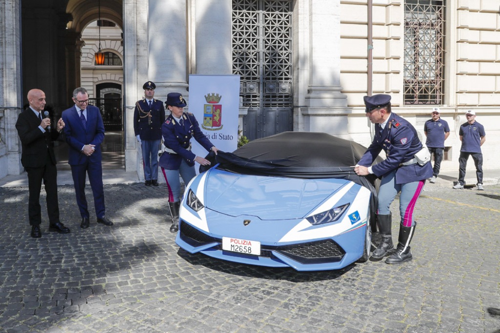 POLÍCIA ITALIANA INCORPORA MAIS UM LAMBORGHINI HURACÁN EM SUA FROTA, foto 5