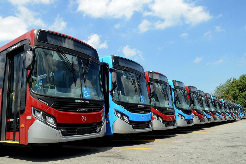 MERCEDES-BENZ VENDE 65 ÔNIBUS URBANOS PARA A CIDADE DE SÃO PAULO, foto 2