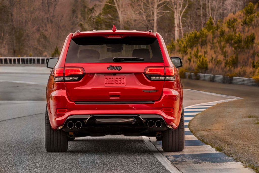 JEEP GRAND CHEROKEE TRACKHAWK: O SUV MAIS POTENTE DO MUNDO SERÁ MOSTRADO AO PÚBLICO EM NEW YORK, foto 4