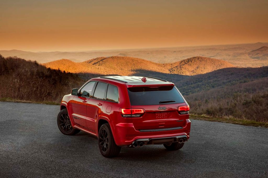 JEEP GRAND CHEROKEE TRACKHAWK: O SUV MAIS POTENTE DO MUNDO SERÁ MOSTRADO AO PÚBLICO EM NEW YORK, foto 11