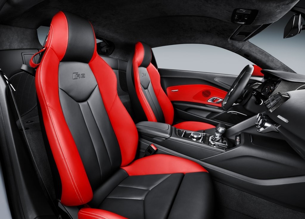 UMA PRESENÇA EXCUSIVA: A EDIÇÃO 'AUDI SPORT' PARA O R8 COUPE, foto 9