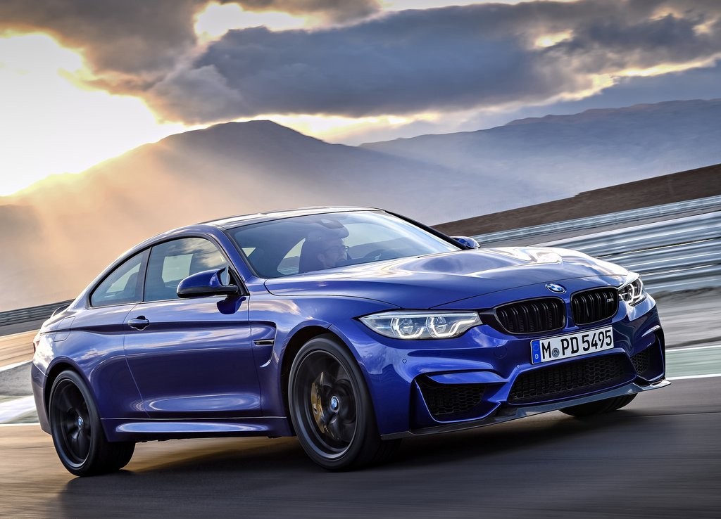 BMW M4 CS SURGE EM XANGAI COM 460 CV, foto 3