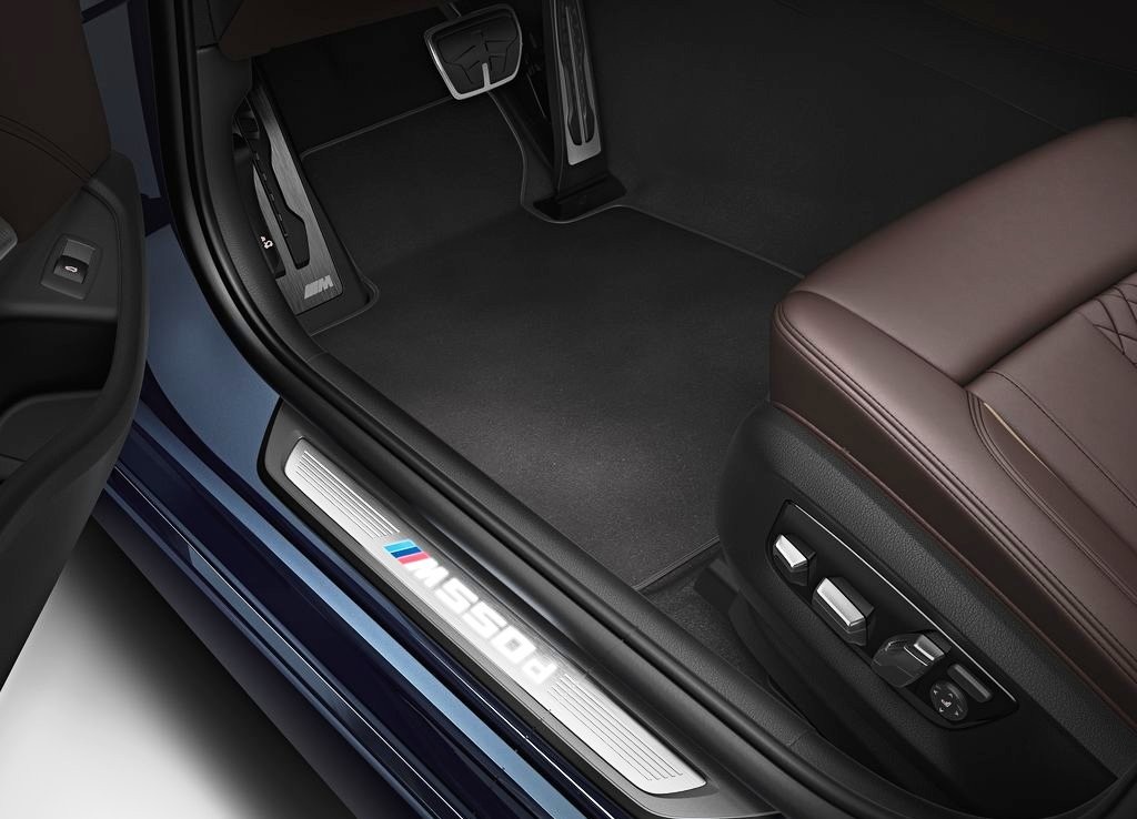 QUATRO TURBOS E 400 CV DE POTÊNCIA DIESEL PARA O NOVO BMW M550d xDRIVE, foto 8