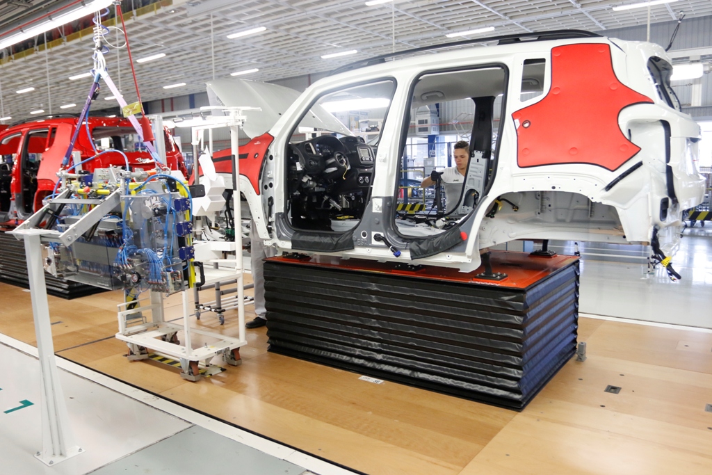 POLO AUTOMOTIVO JEEP COMPLETA DOIS ANOS COM MAIS DE 220 MIL VEÍCULOS PRODUZIDOS, foto 4
