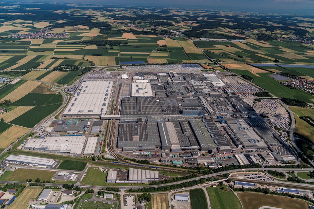 BMW GROUP EXPANDIRÁ PRODUÇÃO DE VEÍCULOS ELÉTRICOS NA FÁBRICA DE DINGOLFING COM O NOVO iNEXT, foto 1