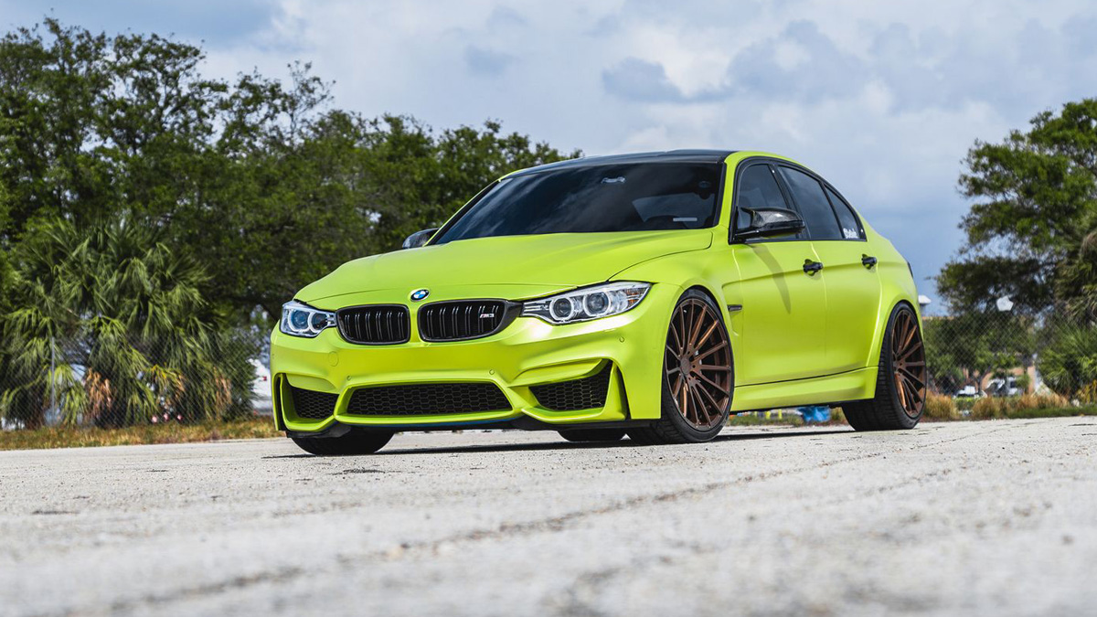 UM BMW M3 SEDAN EQUIPADO COM RODAS DA VELOS, foto 1