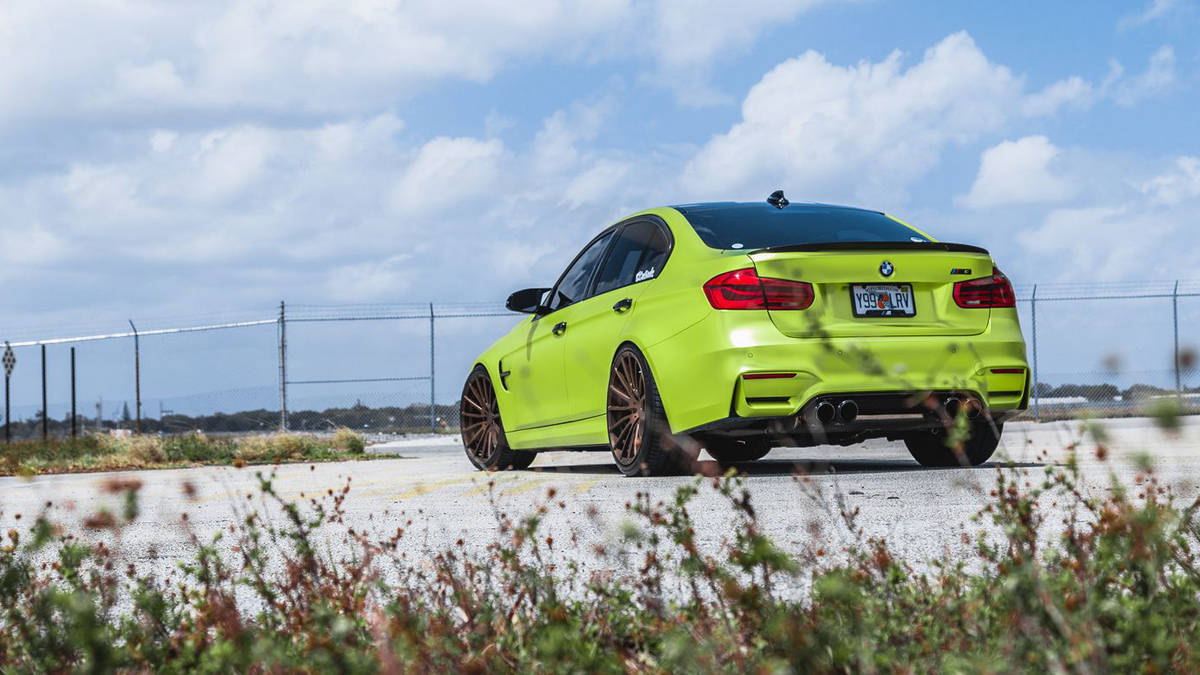 UM BMW M3 SEDAN EQUIPADO COM RODAS DA VELOS, foto 3