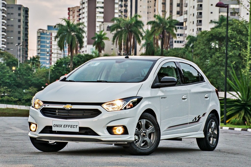 CHEVROLET ONIX EFFECT MARCA ESTREIA DA LINHA 2018 DO MODELO, foto 1