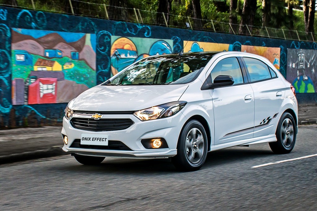 CHEVROLET ONIX EFFECT MARCA ESTREIA DA LINHA 2018 DO MODELO, foto 2