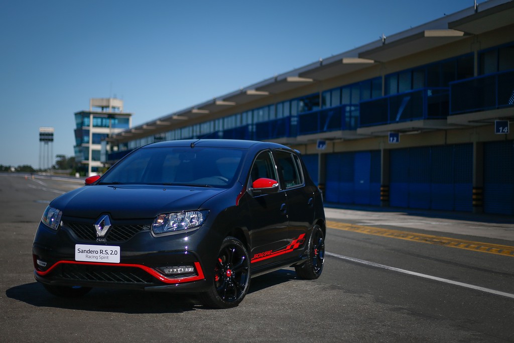 RENAULT SANDERO RS 2.0 GANHA SÉRIE LIMITADA RACING SPIRIT, foto 2