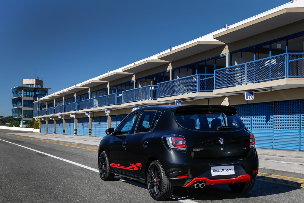 RENAULT SANDERO RS 2.0 GANHA SÉRIE LIMITADA RACING SPIRIT, foto 4