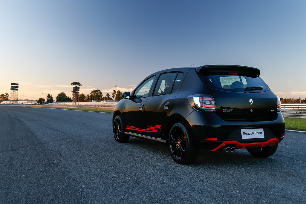 RENAULT SANDERO RS 2.0 GANHA SÉRIE LIMITADA RACING SPIRIT, foto 12