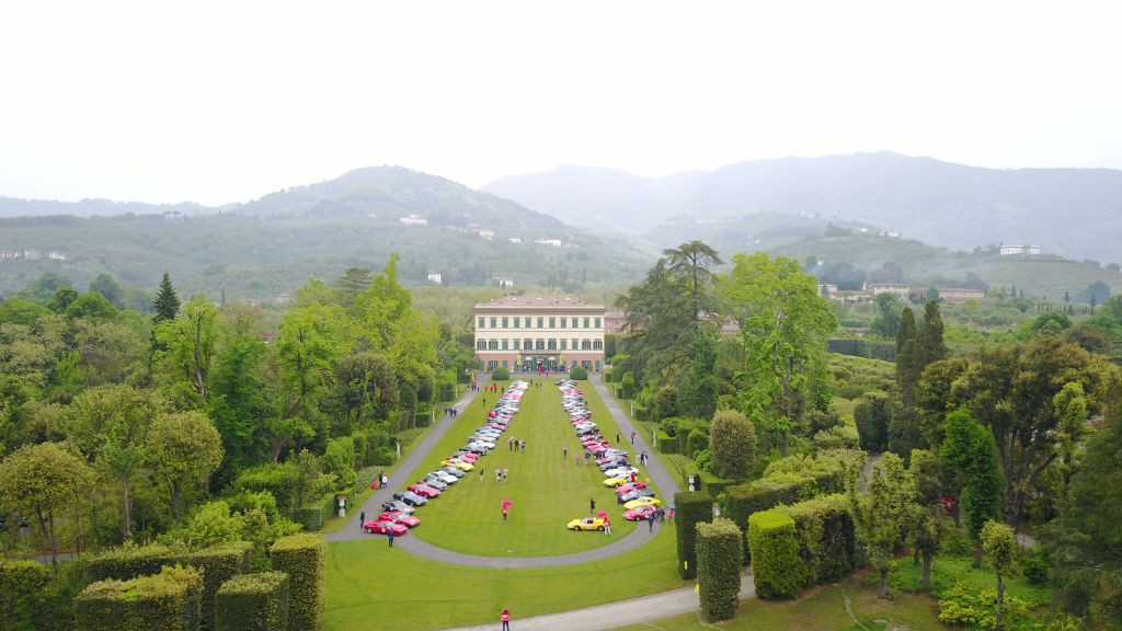 CAVALCADE CLASSICHE FERRARI 2017 REUNIU 70 CLÁSSICOS AVALIADOS EM MAIS DE 300 MILHÕES DE EUROS, foto 3