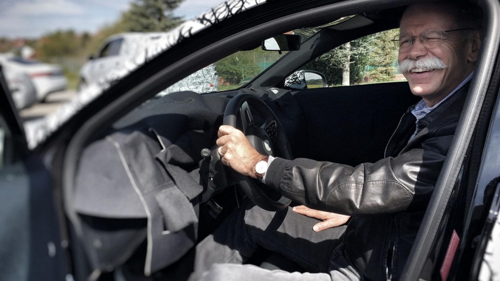 NOVO MERCEDES-BENZ A CLASS SEGUE EM TESTES, foto 2