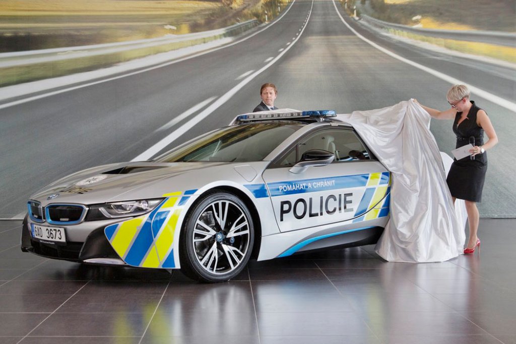 BMW i8 AGORA FAZ PARTE DA POLÍCIA DA REPÚBLICA CHECA, foto 3