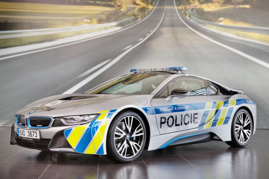 BMW i8 AGORA FAZ PARTE DA POLÍCIA DA REPÚBLICA CHECA, foto 4