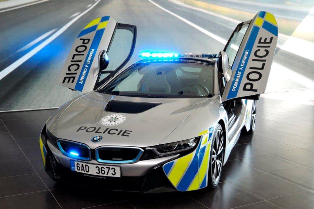 BMW i8 AGORA FAZ PARTE DA POLÍCIA DA REPÚBLICA CHECA, foto 5