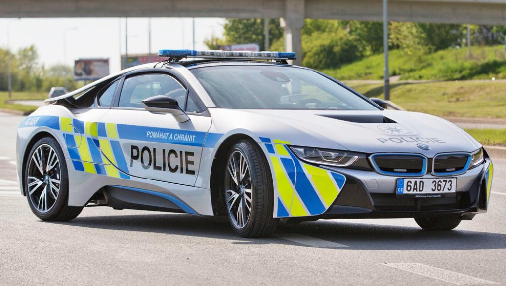 BMW i8 AGORA FAZ PARTE DA POLÍCIA DA REPÚBLICA CHECA, foto 8