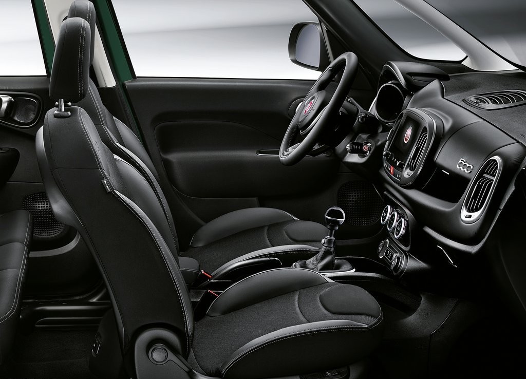 FIAT 500 L SE RENOVA PARA MANTER-SE ATUALIZADO, foto 42
