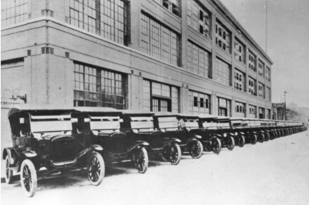 FORD REGISTRA EM MAIO MARCOS SIGNIFICATIVOS DA HISTÓRIA DO AUTOMÓVEL: 98 ANOS DE BRASIL E 90 ANOS DO FIM DE PRODUÇÃO DO LENDÁRIO MODELO T, foto 1