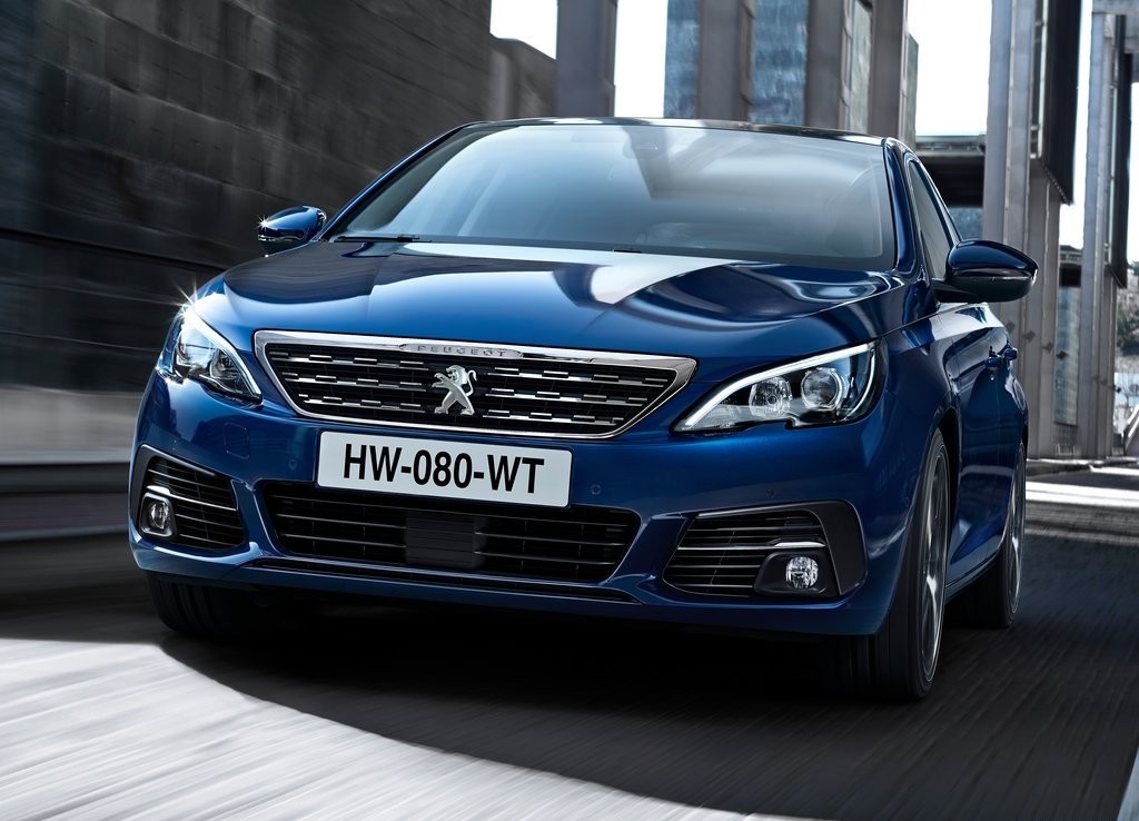 PEUGEOT 308 2018: SURGEM OS DETALHES DA RENOVAÇÃO DO COMPACTO FRANCÊS, foto 1