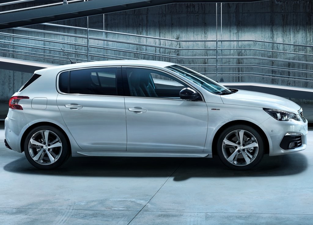 PEUGEOT 308 2018: SURGEM OS DETALHES DA RENOVAÇÃO DO COMPACTO FRANCÊS, foto 5