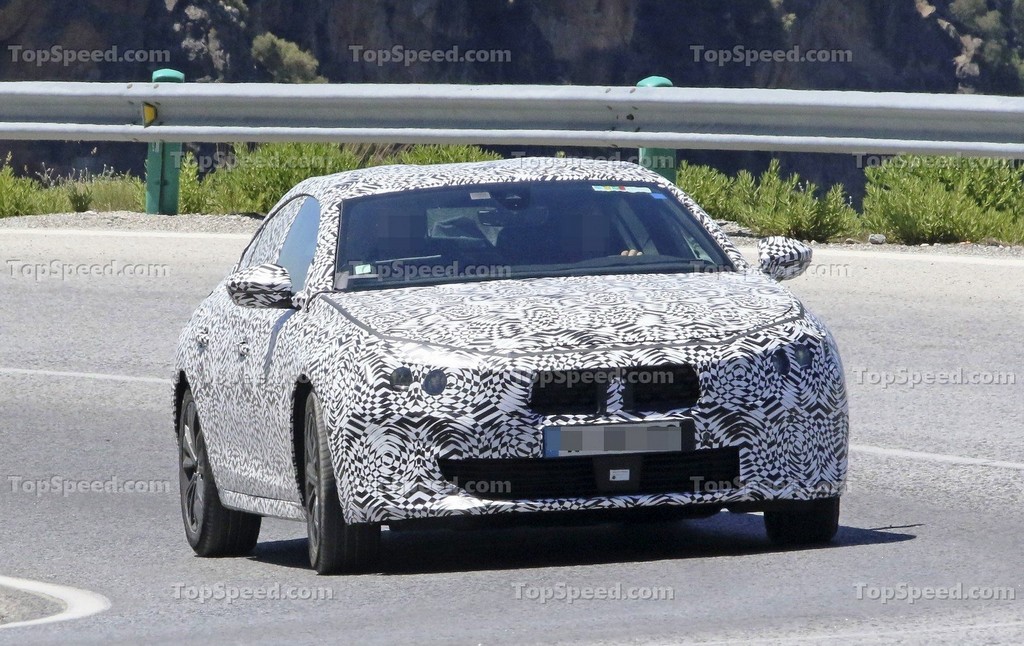 PROXIMA GERAÇÃO DO PEUGEOT 508 SEGUE EM TESTES PELA EUROPA, foto 1