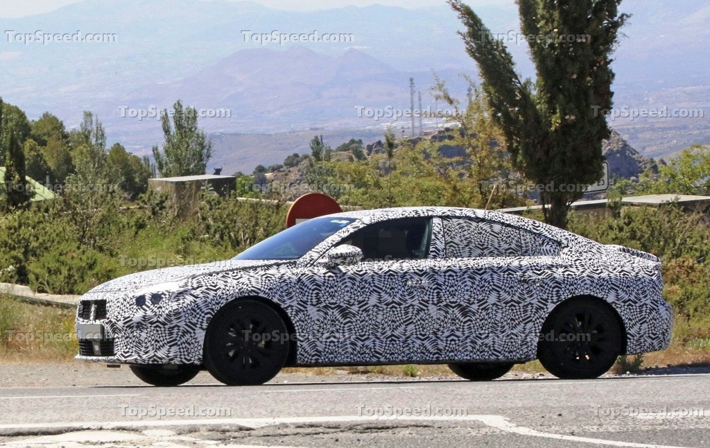 PROXIMA GERAÇÃO DO PEUGEOT 508 SEGUE EM TESTES PELA EUROPA, foto 5