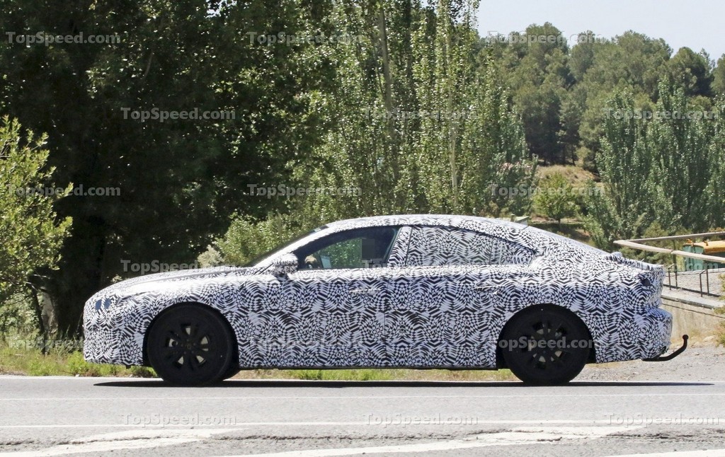 PROXIMA GERAÇÃO DO PEUGEOT 508 SEGUE EM TESTES PELA EUROPA, foto 6