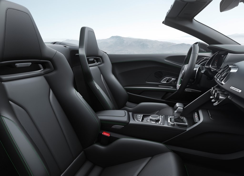 AUDI R8 SPYDER V10 PLUS: NOVA VERSÃO DO ESPORTIVO ALEMÃO CHEGA COM 610 CV, foto 10
