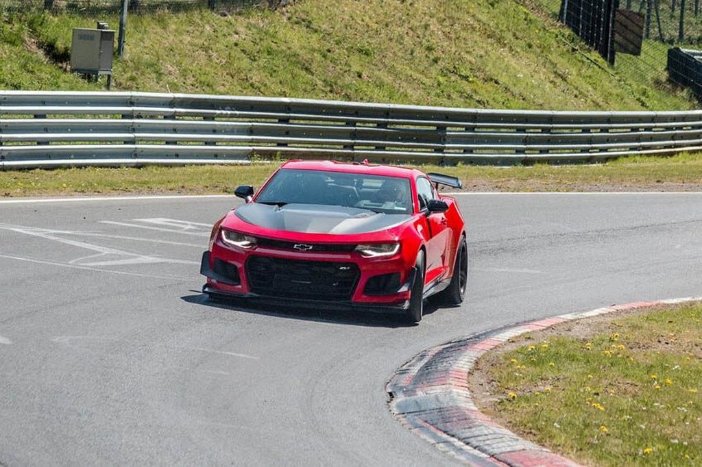 CHEVROLET CAMARO ZL1 1LE RODA NÜRBURGRING EM 7:16.04, foto 6