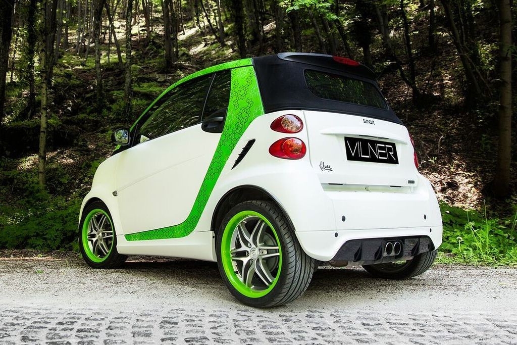 VILNER MOSTRA SEU TRABALHO SOBRE UM SMART FORTWO BRABUS XCLUSIVE DE 2012, foto 2