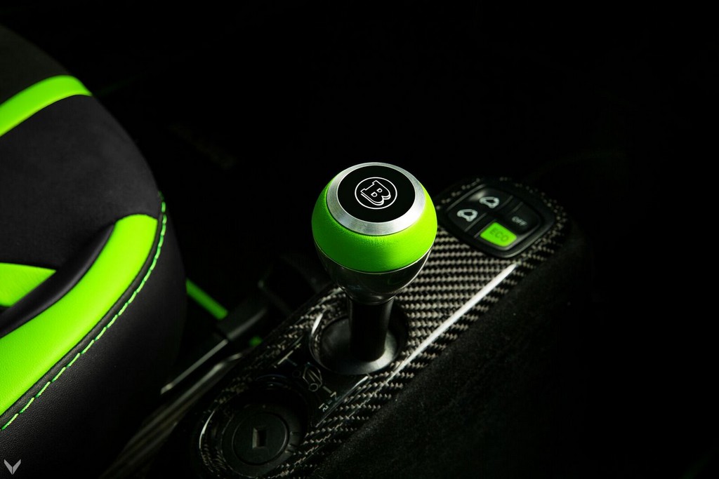 VILNER MOSTRA SEU TRABALHO SOBRE UM SMART FORTWO BRABUS XCLUSIVE DE 2012, foto 5