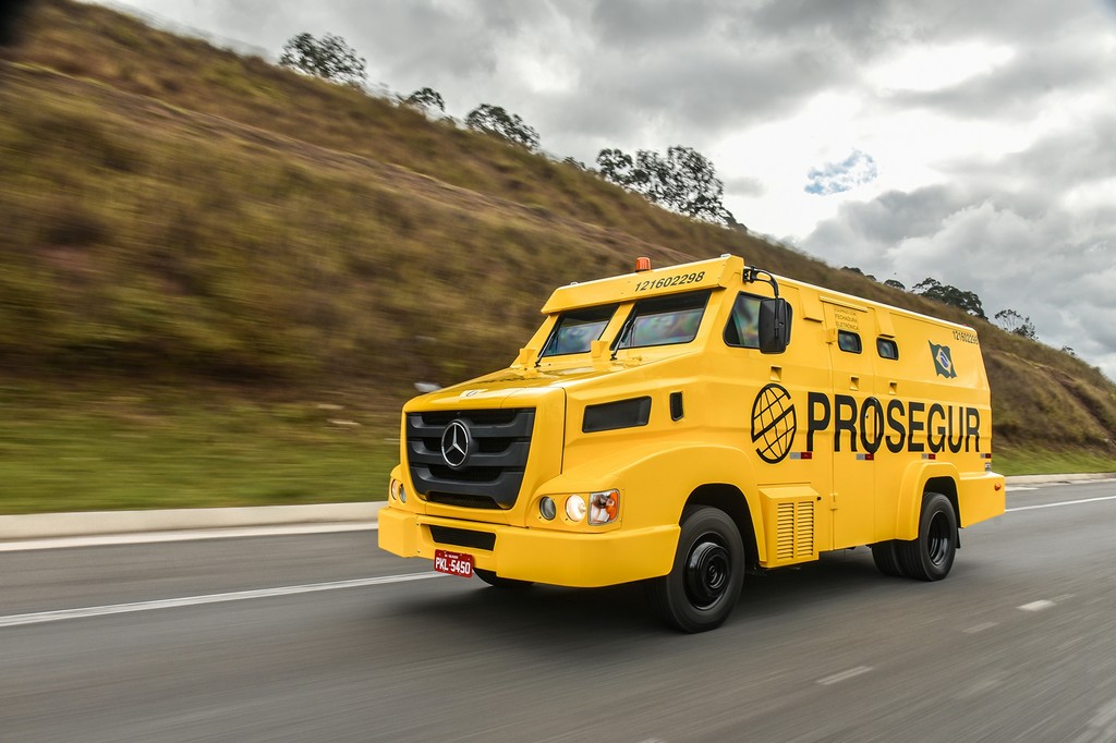 MERCEDES-BENZ AXOR É O MAIOR CAMINHÃO BLINDADO DA AMÉRICA LATINA, foto 6