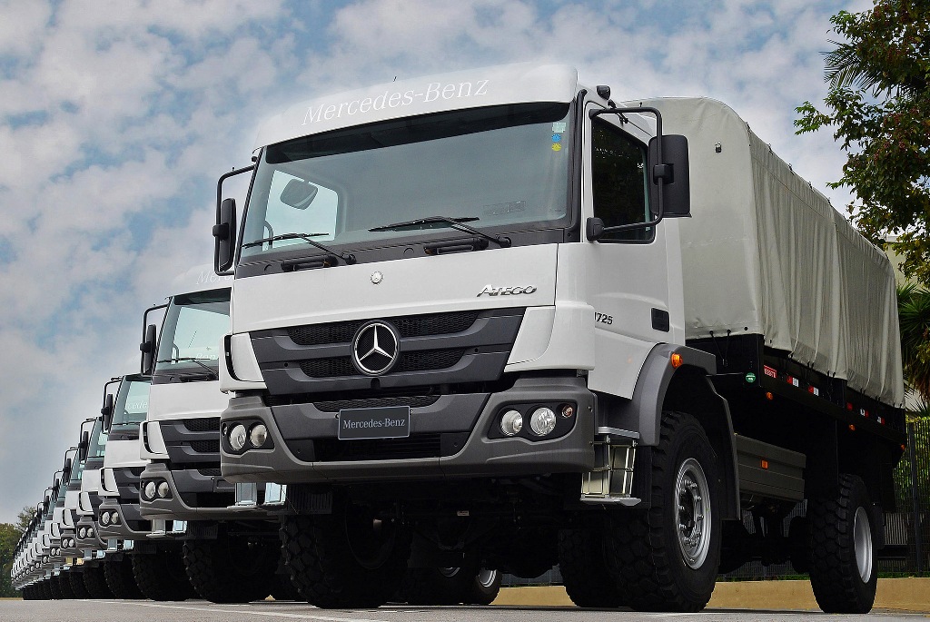 MERCEDES-BENZ EXPORTA 40 CAMINHÕES PARA SERRA LEOA E EMIRADOS ÁRABES, foto 2