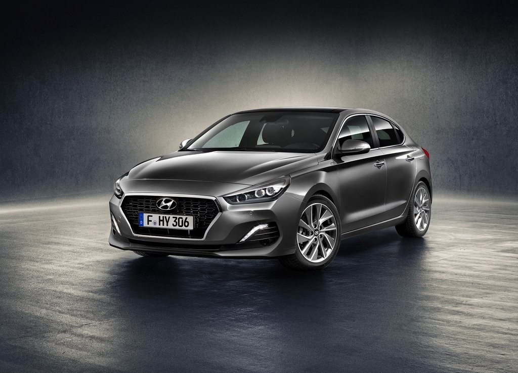 HYUNDAI i30 FASTBACK, UMA NOVA PROPOSTA PARA INCREMENTAR A LINHA DO COMPACTO COREANO, foto 1