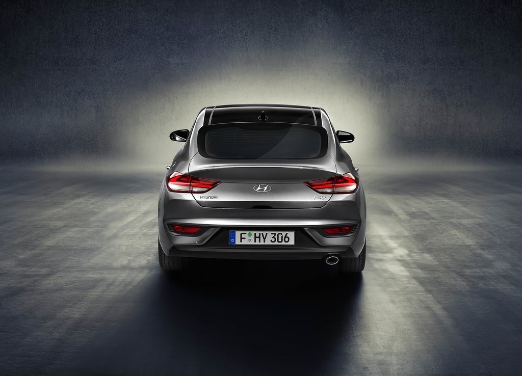 HYUNDAI i30 FASTBACK, UMA NOVA PROPOSTA PARA INCREMENTAR A LINHA DO COMPACTO COREANO, foto 4