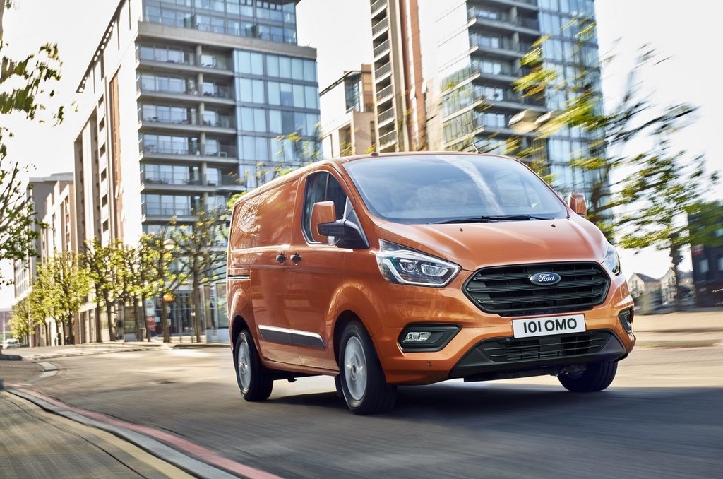 FORD TRANSIT CUSTOM RECEBE ATUALIZAÇÃO DE MEIO CICLO DE VIDA, foto 1