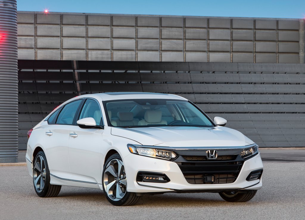 HONDA ACCORD 2018: REVELADA NOS ESTADOS UNIDOS A DÉCIMA GERAÇÃO DO SEDAN JAPONÊS, foto 3