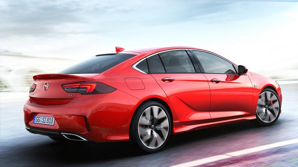 REVELADO OPEL INSIGNIA GSi QUE ESTREARÁ EM FRANKFURT, foto 3