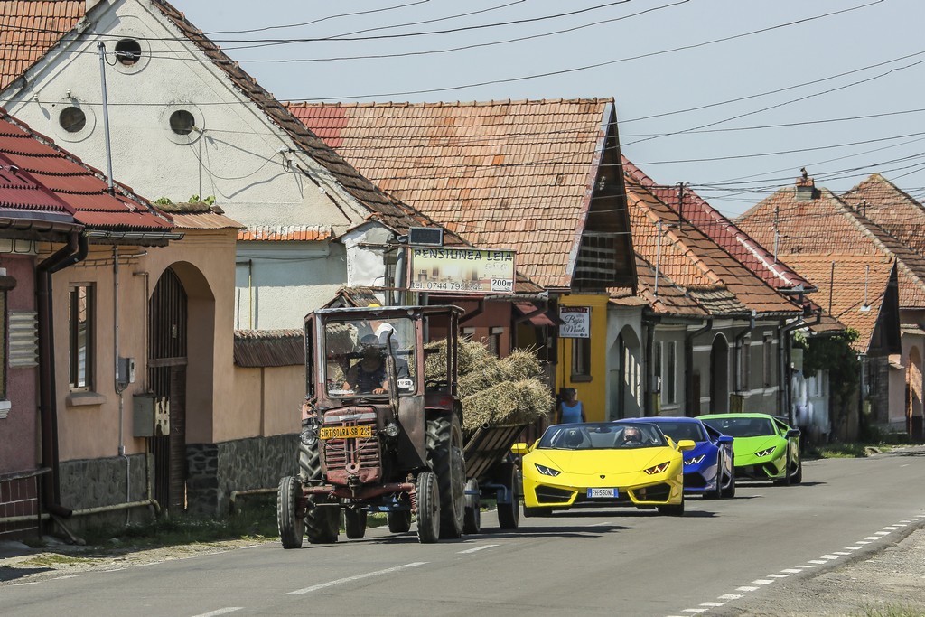 SEIS LAMBORGHINIS HURACÁN RODANDO EM UMA DAS ESTRADAS MAIS EXIGENTES DO PLANETA, foto 12