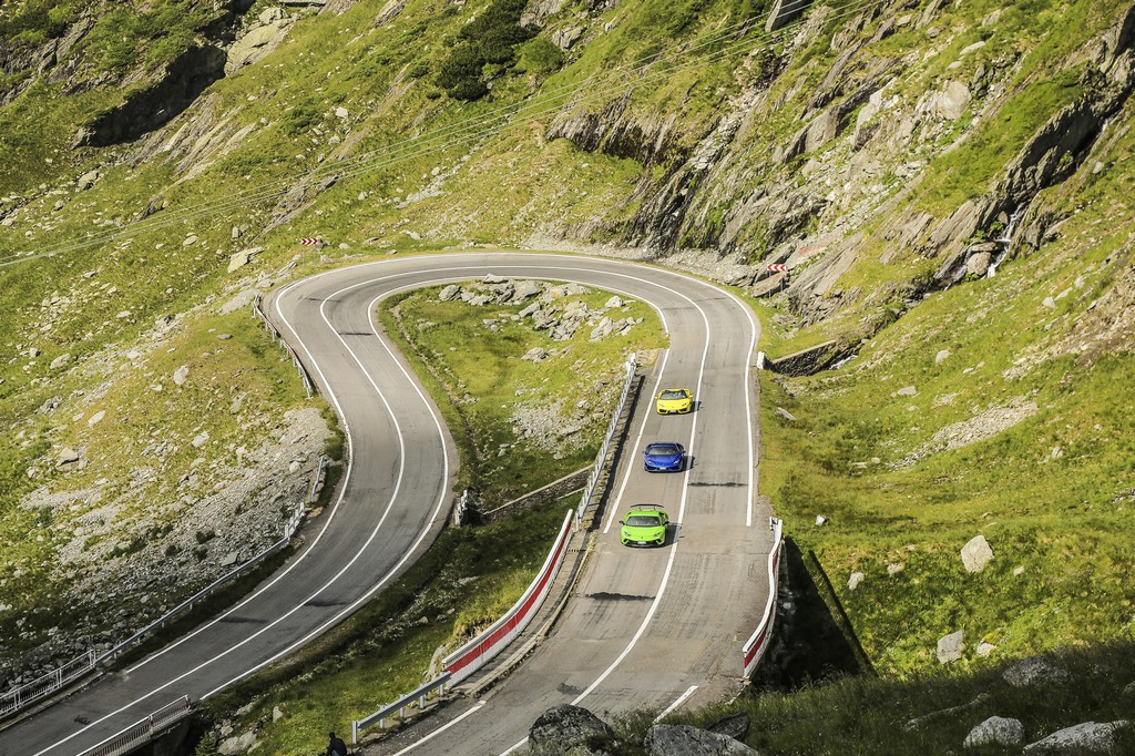 SEIS LAMBORGHINIS HURACÁN RODANDO EM UMA DAS ESTRADAS MAIS EXIGENTES DO PLANETA, foto 20