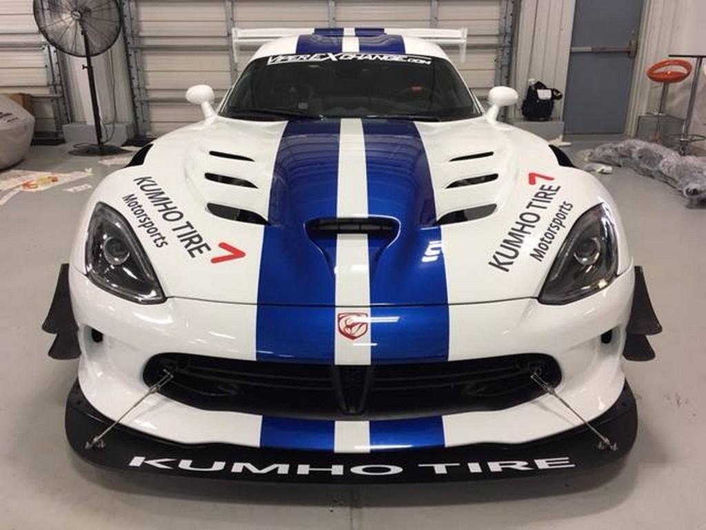 DODGE VIPER TENTA BATER O RECORDE EM NÜRBURGRING, foto 3