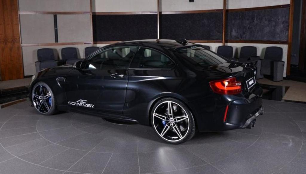 UM BMW M2 PREPARADO PELA AC SCHNITZER ESTÁ À VENDA NO CONCESSIONÁRIO DA MARCA EM ABU DHABI, foto 2
