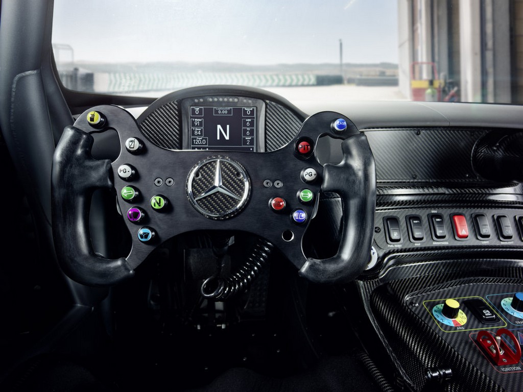 MERCEDES-AMG GT4, ESTE É O NOVO CARRO DE CORRIDAS DA MARCA ALEMÃ, foto 8