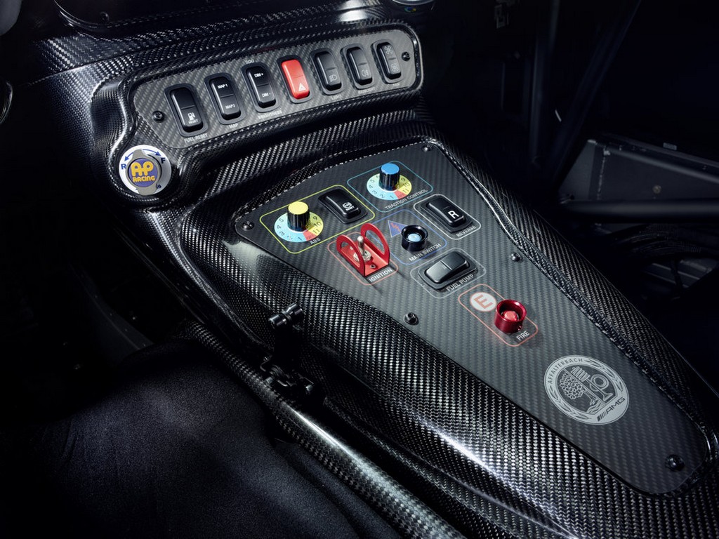 MERCEDES-AMG GT4, ESTE É O NOVO CARRO DE CORRIDAS DA MARCA ALEMÃ, foto 9