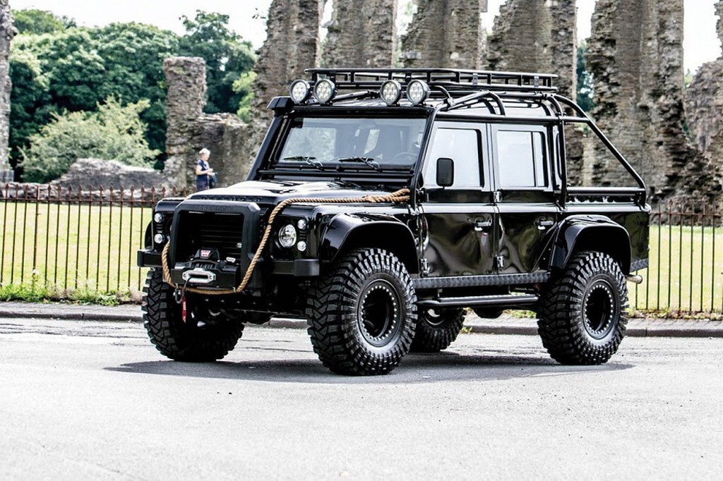 LAND ROVER DEFENDER SVX ‘SPECTRE’ SERÁ LEILOADO EM LONDRES, foto 1